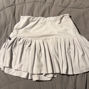 Elegant White Pleated Skirt